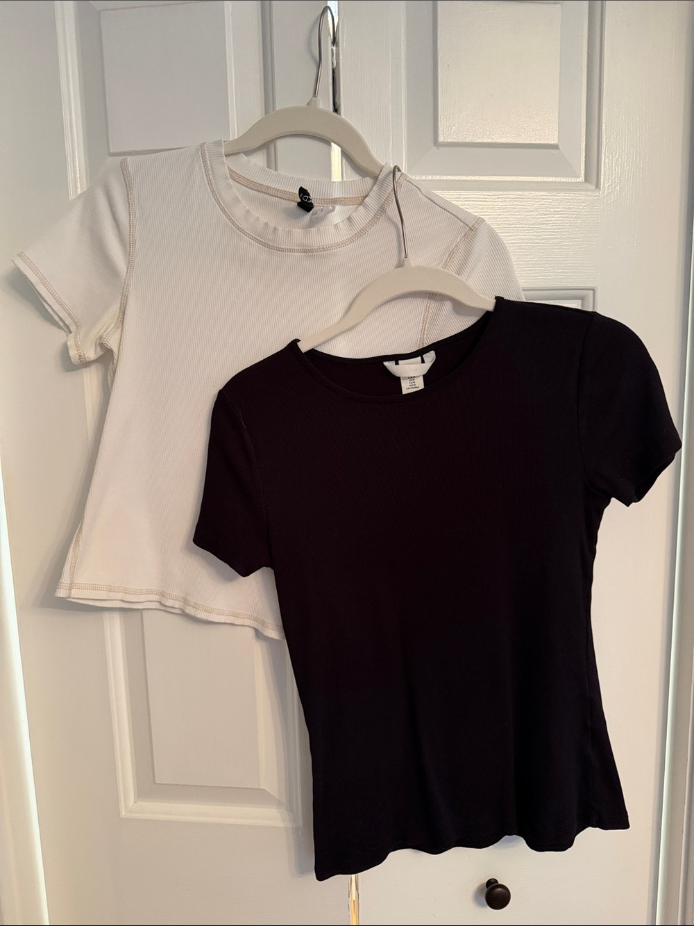 Everyday Crew Neck Tee Set - Black & off-white with tan stitching